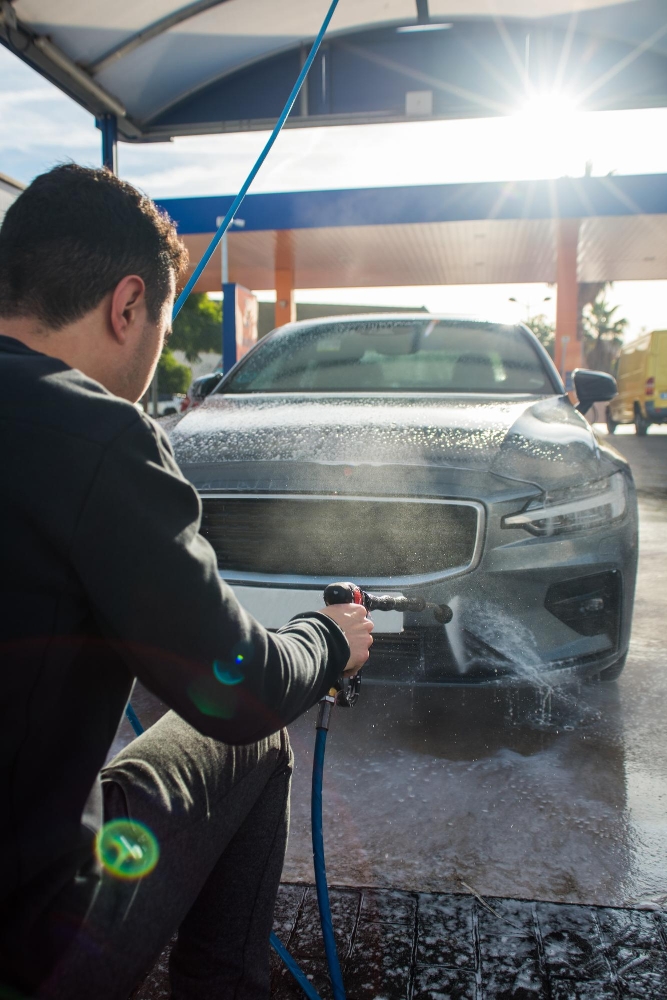 Car Waxing and Polishing Services